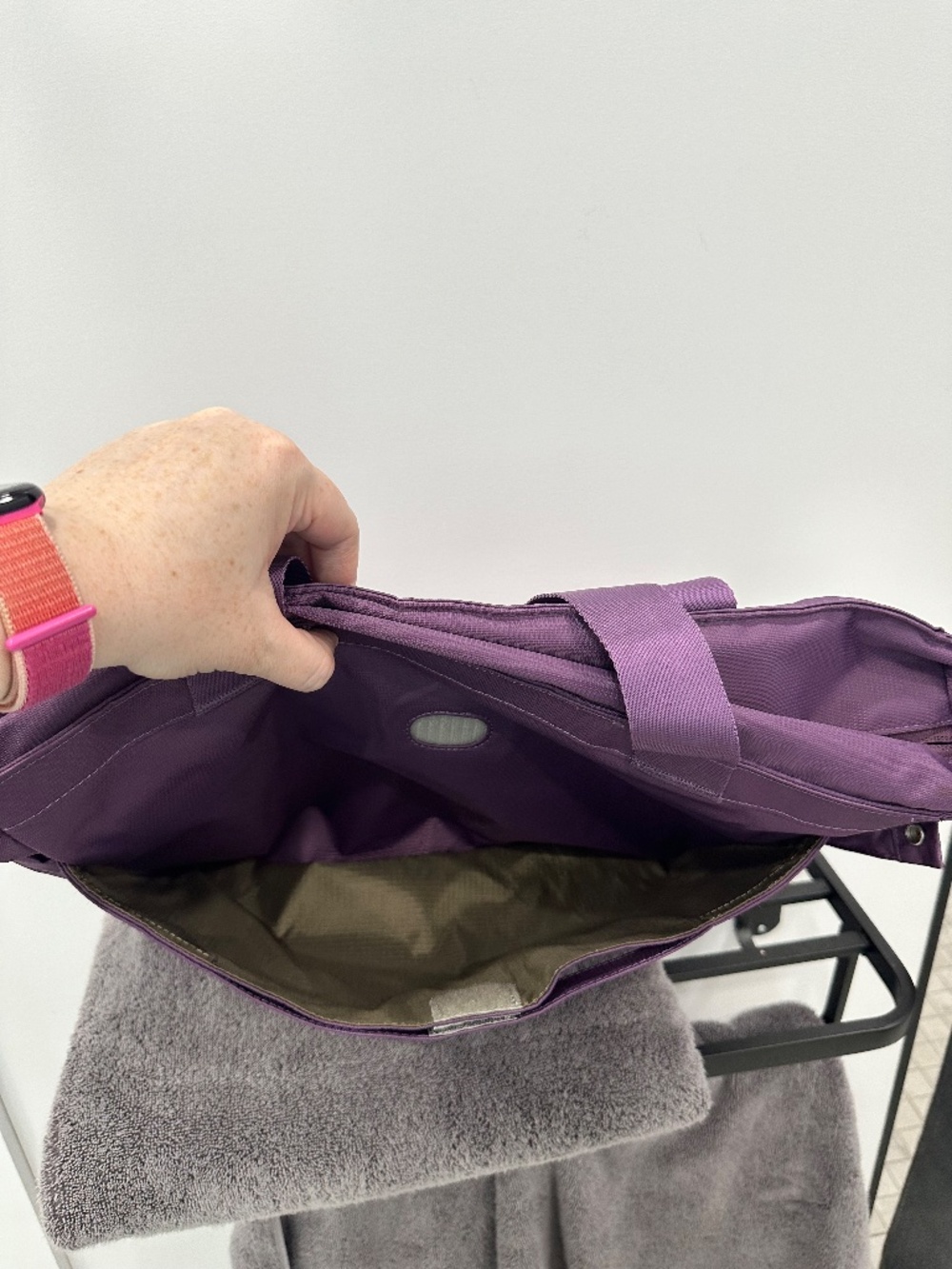 EUC eBags Computer Bag/Shoulder Tote in Eggplant Purple - Picture 7 of 12
